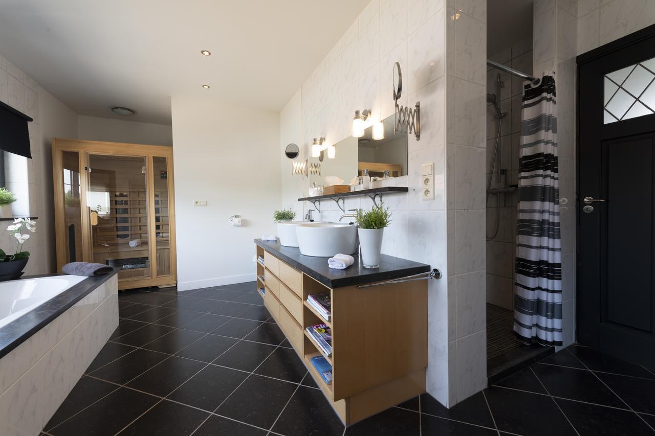B&B Montenakerhof Riemst Bagian luar foto