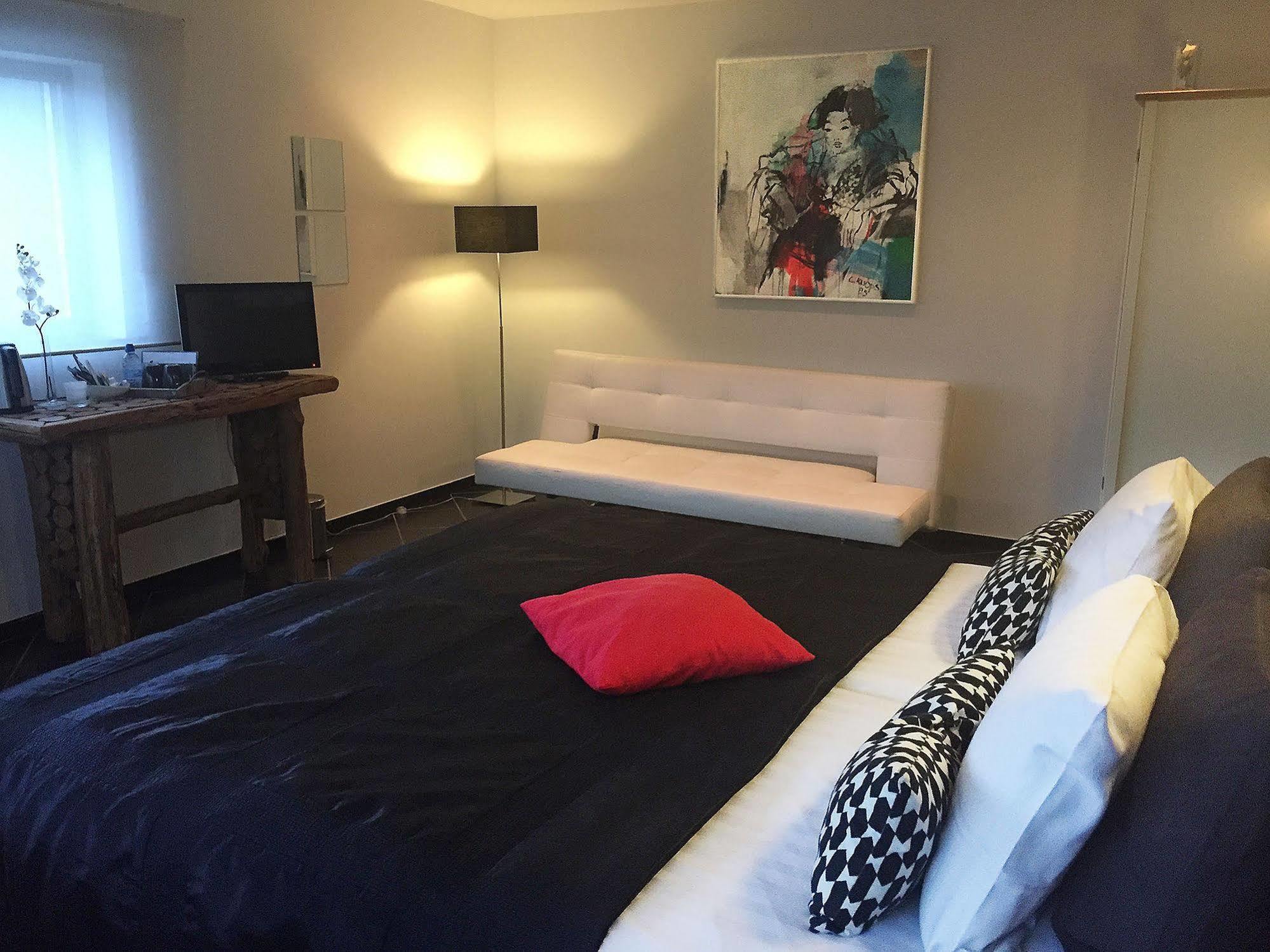 B&B Montenakerhof Riemst Bagian luar foto