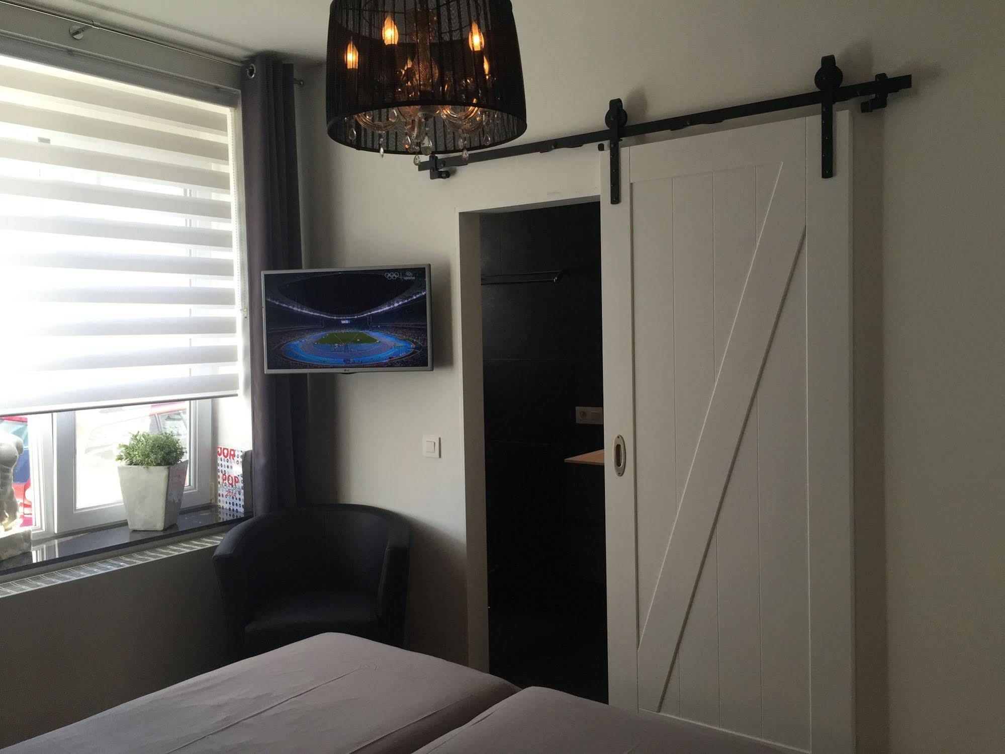 B&B Montenakerhof Riemst Bagian luar foto